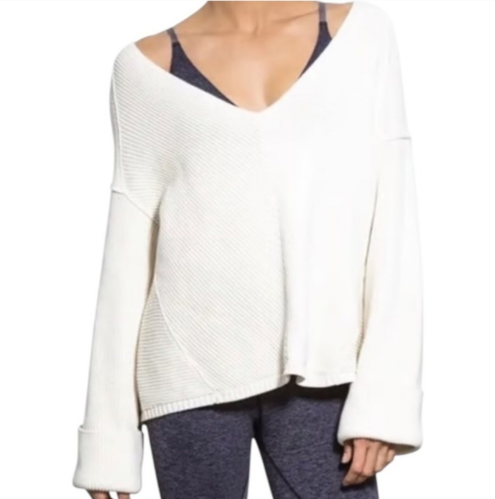 Free People La Brea Oversized V neck, chunky  knit, white cotton sweater, size S - Picture 3 of 9